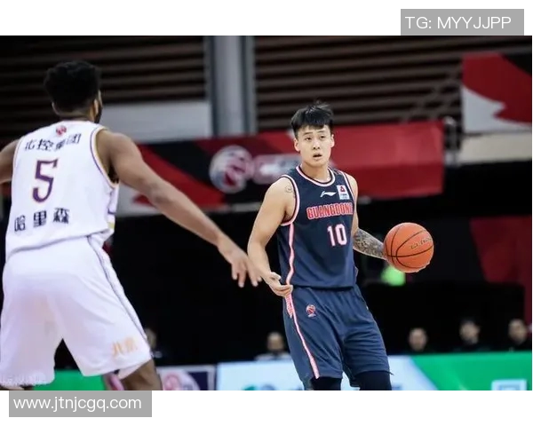 重庆篮球队中路突破战术解析与球队未来发展展望